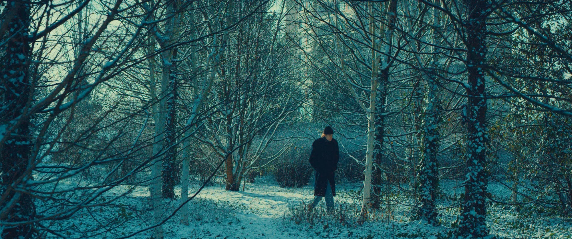 1_UnHiverRusse_Stills_250324_1.15.1.T